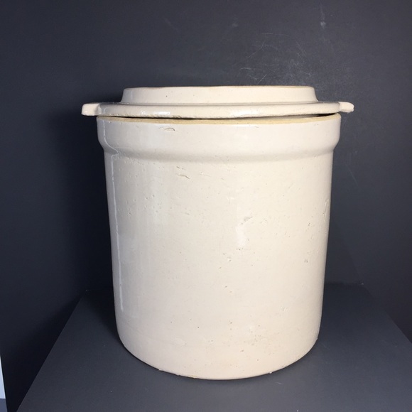 Large vintage pottery crock w/ lid